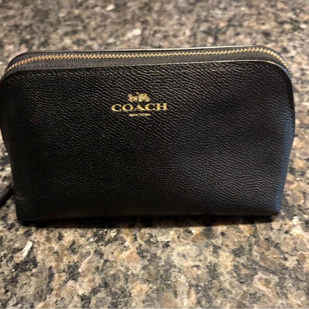 Coach F57857 Black Crossgrain Leather Makeup Cosmetic Case Bag